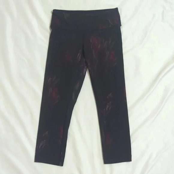Lululemon Wunder Under Crop, Color Midnight Iris Multi / Black Size 4 - Picture 3 of 16